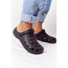 Šlepetės juodos ventiliuojamos su dirželiu Ideal Shoes