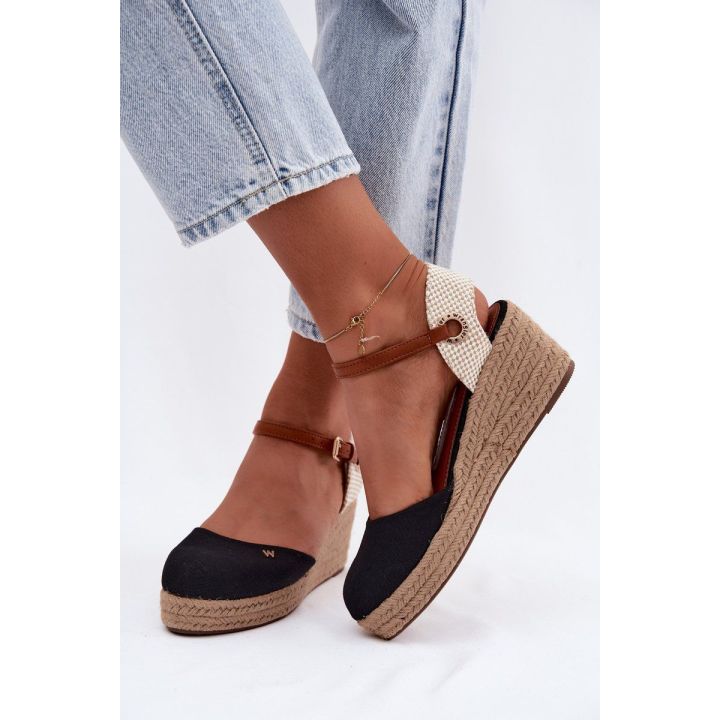 Juodos espadrilės basutės ant platformos Wrangler