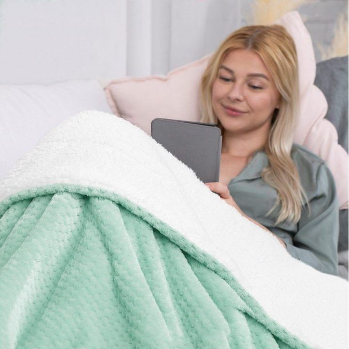 Mėtų spalvos antklodė 220×240 cm AmeliaHome Shleepy