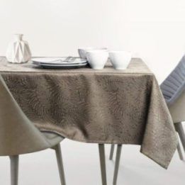 Staltiesė cappuccino spalvos 120×260 cm AmeliaHome