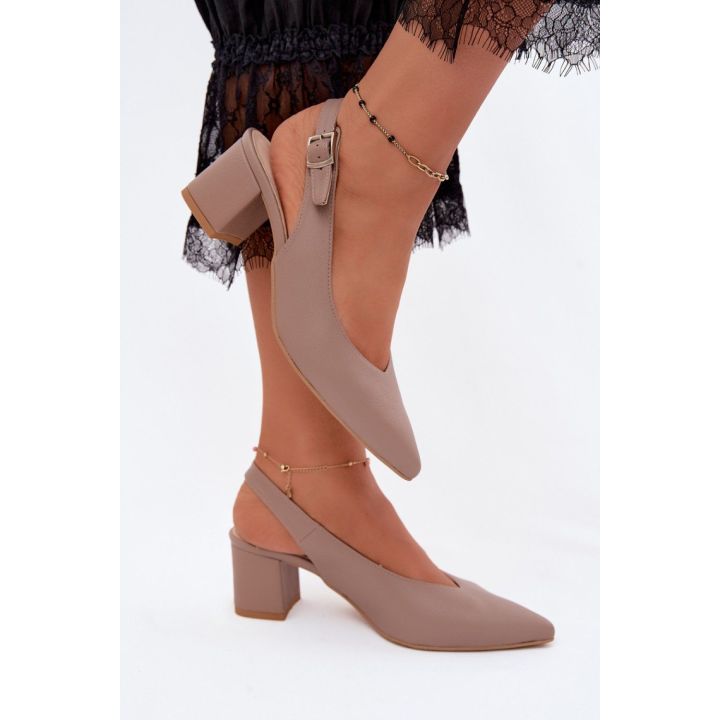 Smėlio spalvos basutės su kulnu Step in style