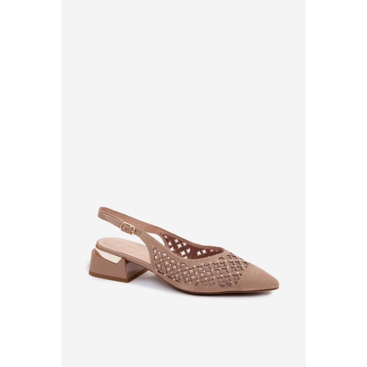 Aukštakulnės basutės su ažūriniu viršumi Step in style