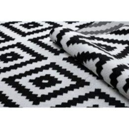 Kilimas geometrinio rašto juodos ir kreminės spalvos 120x170 cm