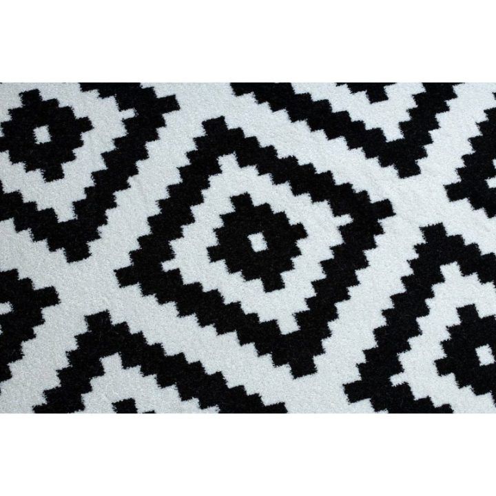 Kilimas geometrinio rašto juodos ir kreminės spalvos 120x170 cm