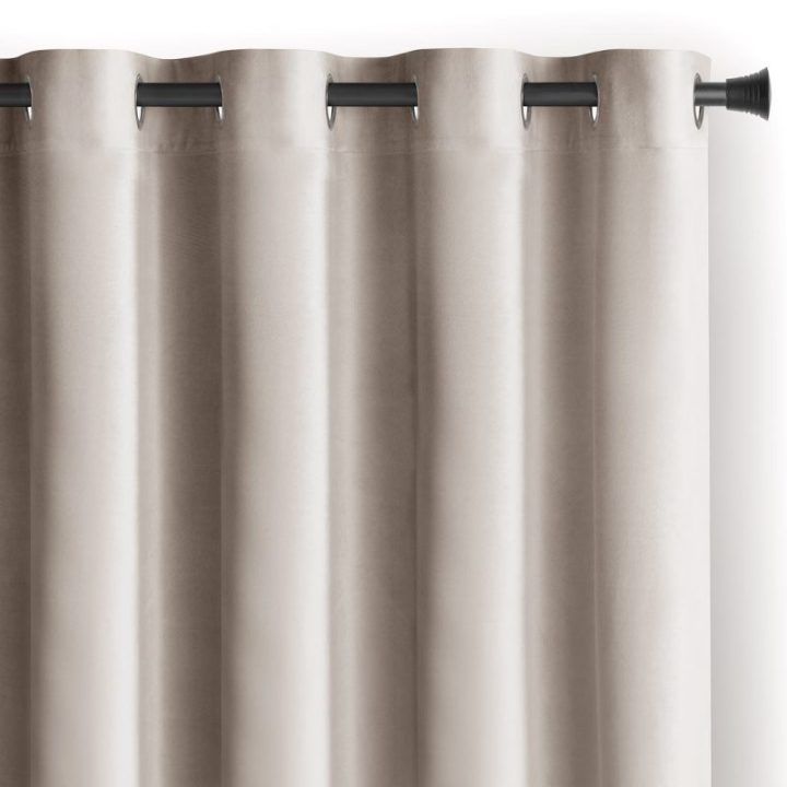 Užuolaida su žiedais smėlio spalvos veliūrinė