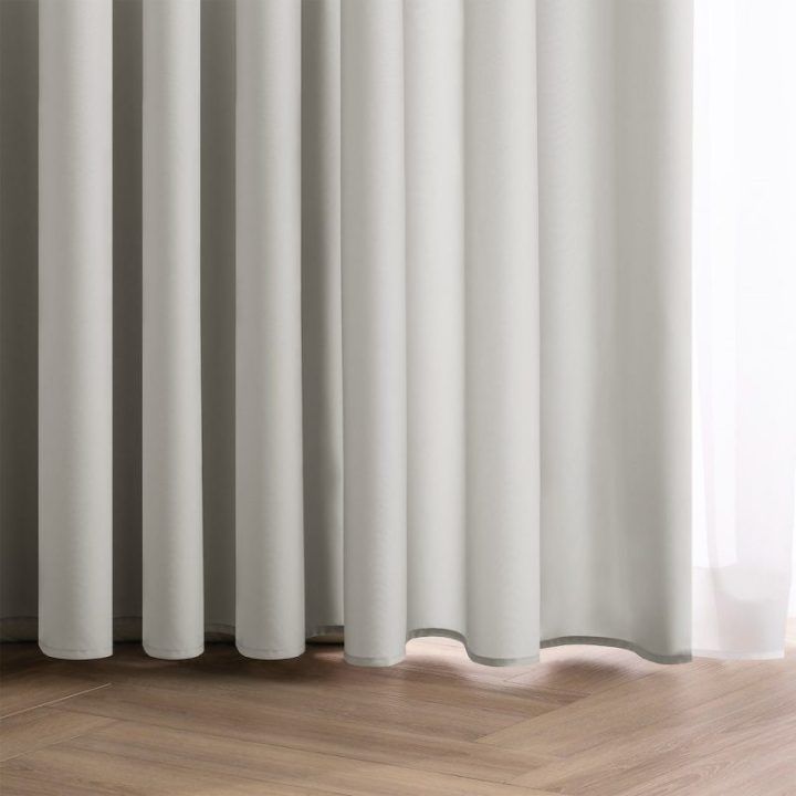 Užuolaida su klostėmis 180 g/m² sidabrinės spalvos