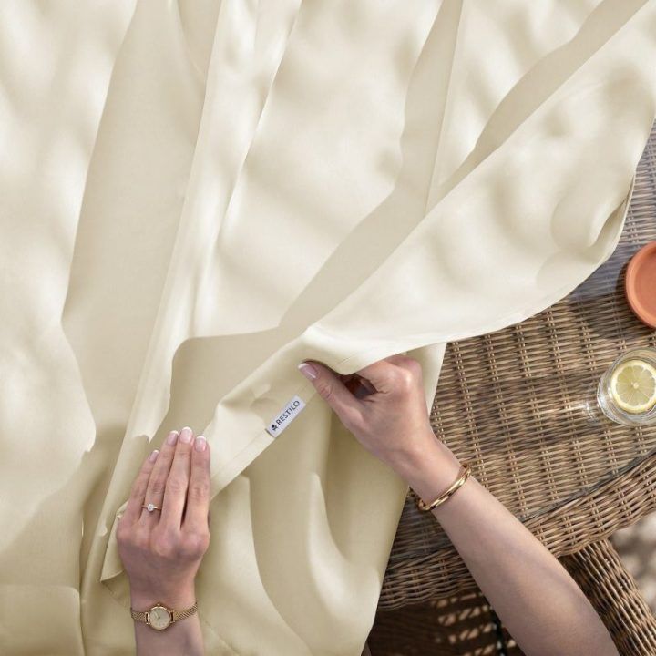 Kreminė užuolaida su kilpomis AmeliaHome Oxford Molte Pleat 155 × 220 cm
