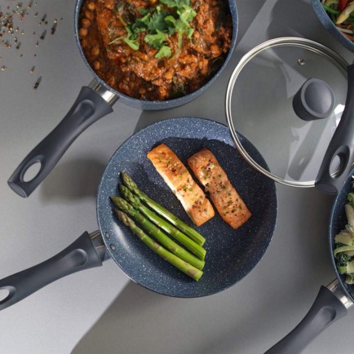 Russell Hobbs Nightfall Stone 26 cm keptuvė