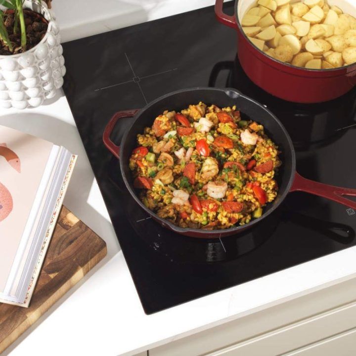 Salter BW13773R ketaus keptuvė 26 cm, raudona