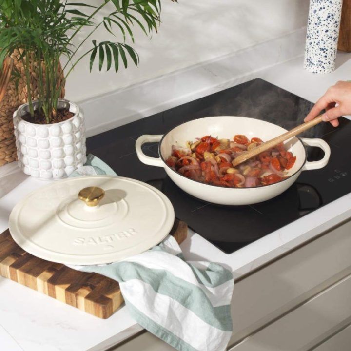 Salter Chester žemas ketaus troškintuvas 2,8 l, 30 cm, kreminis