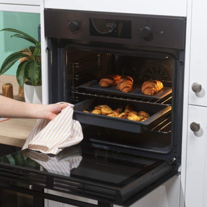 Russell Hobbs Shield kepimo skardų ir kepimo formos rinkinys, 2 vnt.