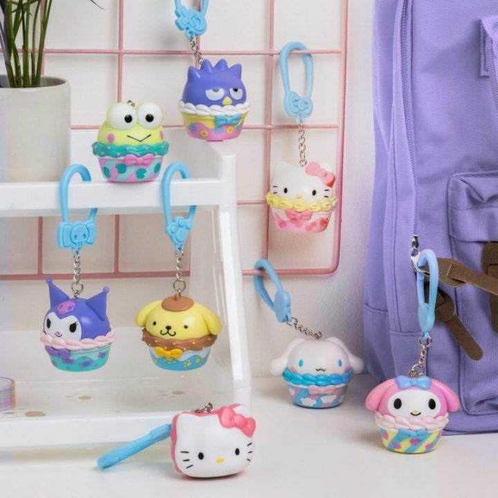 Paladone Hello Kitty Sweet Treats kuprinės pakabukas, mėlynas
