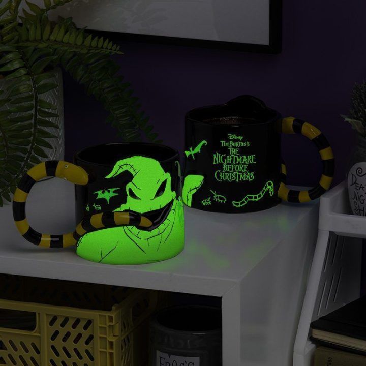 Paladone Oogie Boogie puodelis, šviečiantis tamsoje, 300 ml