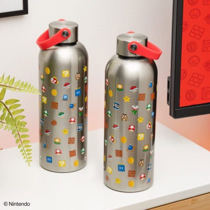 Paladone Super Mario metalinis vandens butelis su nešiojimo kilpele, 500 ml