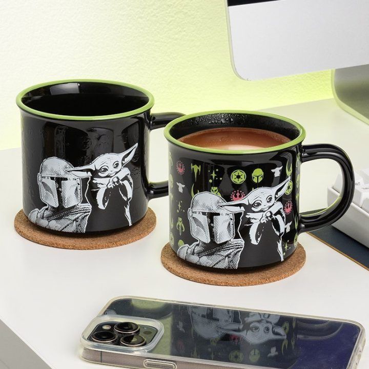 Paladone Mandalorian ir Grogu šilumą keičiantis keraminis puodelis, 350 ml