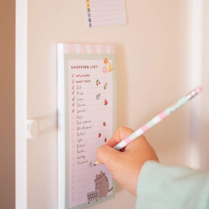 Pusheen magnetinis užrašų bloknotas 10 x 21 cm su pieštuku