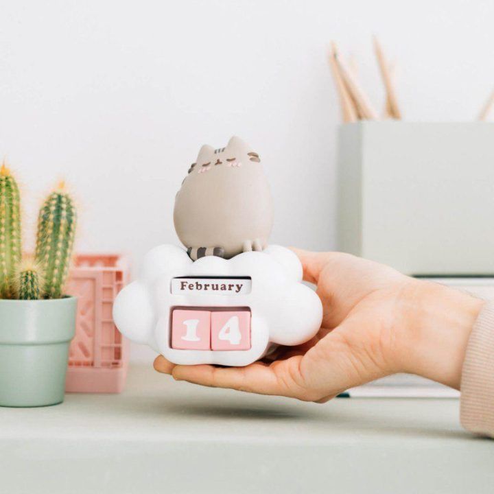 Pusheen dekoratyvinis 3D kalendorius, 12,3 × 10 × 13 cm