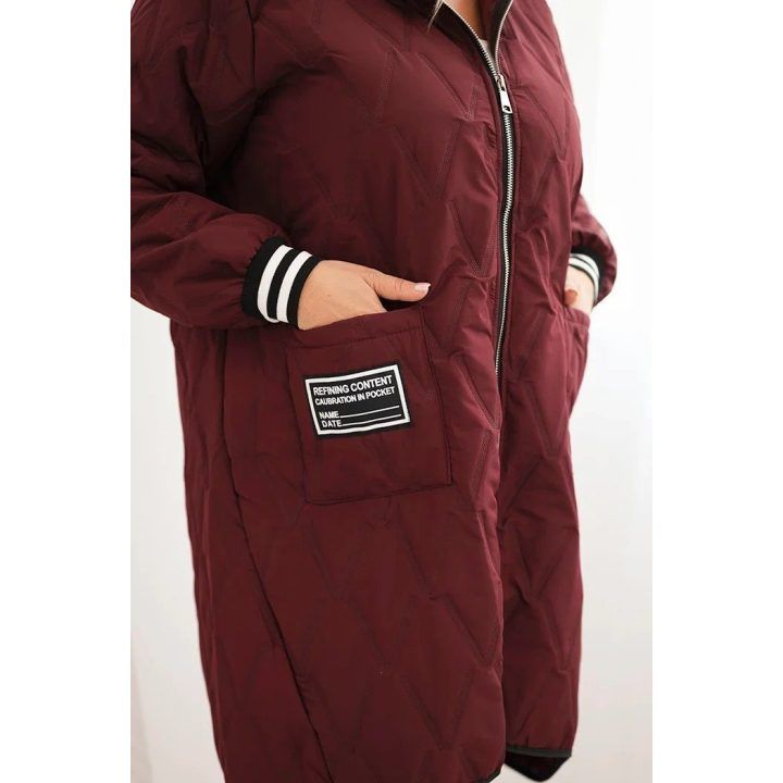 Moteriška Plus Size dygsniuota striukė su gobtuvu ir sportiniais rankogaliais, tamsiai raudonos spalvos