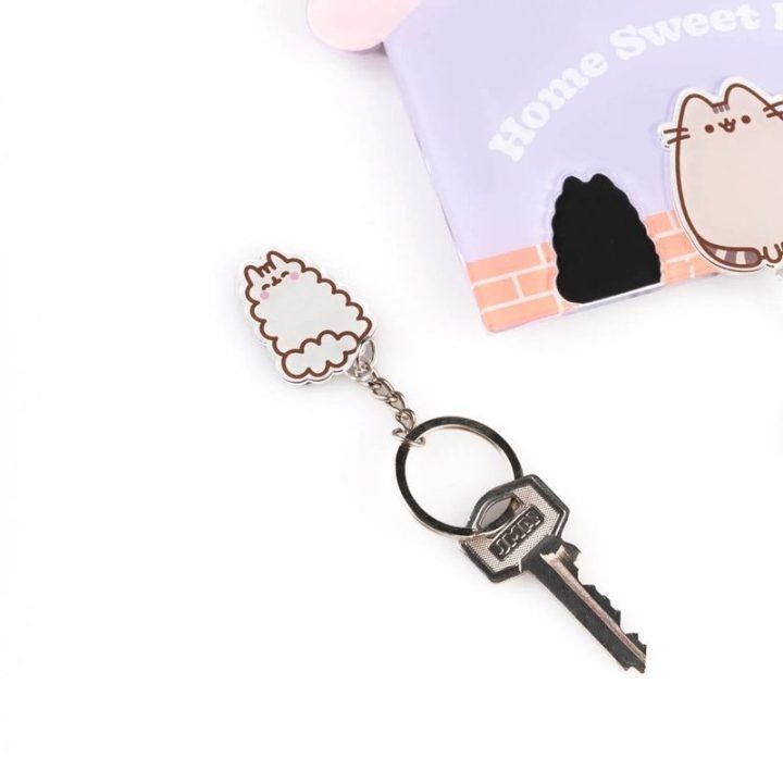 Pusheen magnetinė raktų kabykla su 3 pakabukais