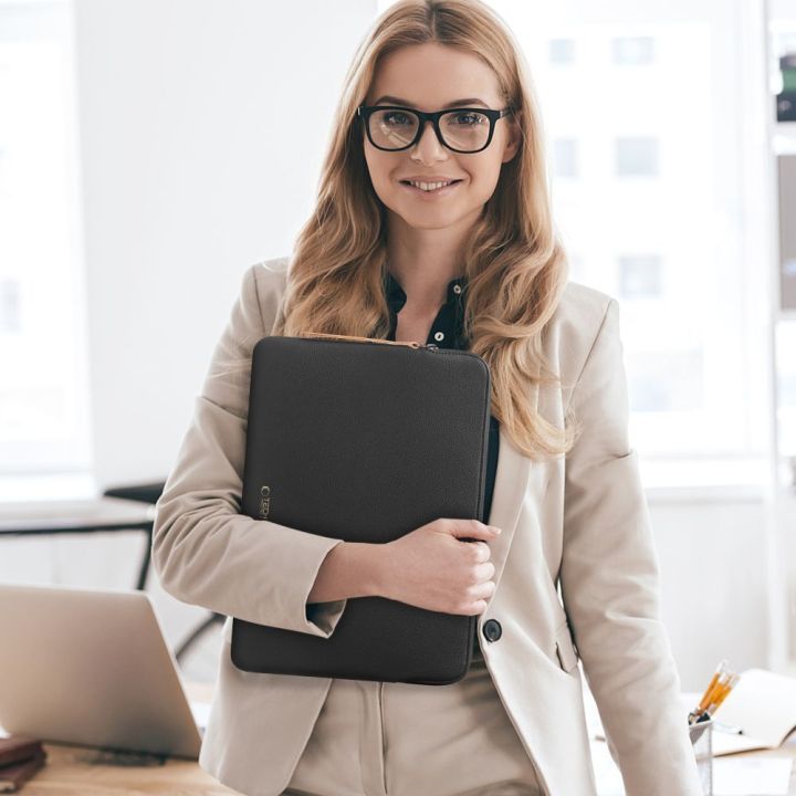 Tech-Protect Fleece laptopo dėklas 13–14 colių, juodas