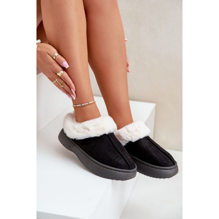 Juodos moteriškos šlepetės su kailiu Step in style