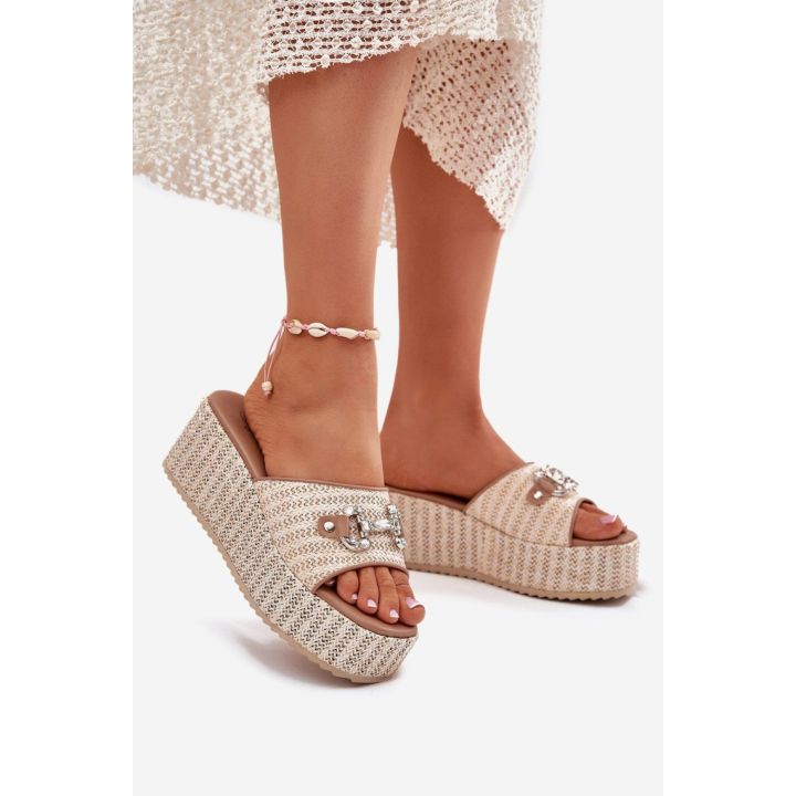 Smėlio spalvos basutės su platforma Step in style