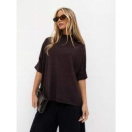Tamsiai rudas oversize megztinis