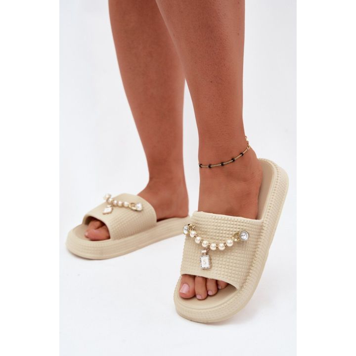 Kreminės platforminės basutės Step in style