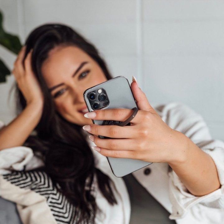 MagLoop telefono žiedas ir butelių atidarytuvas iPhone, juodas