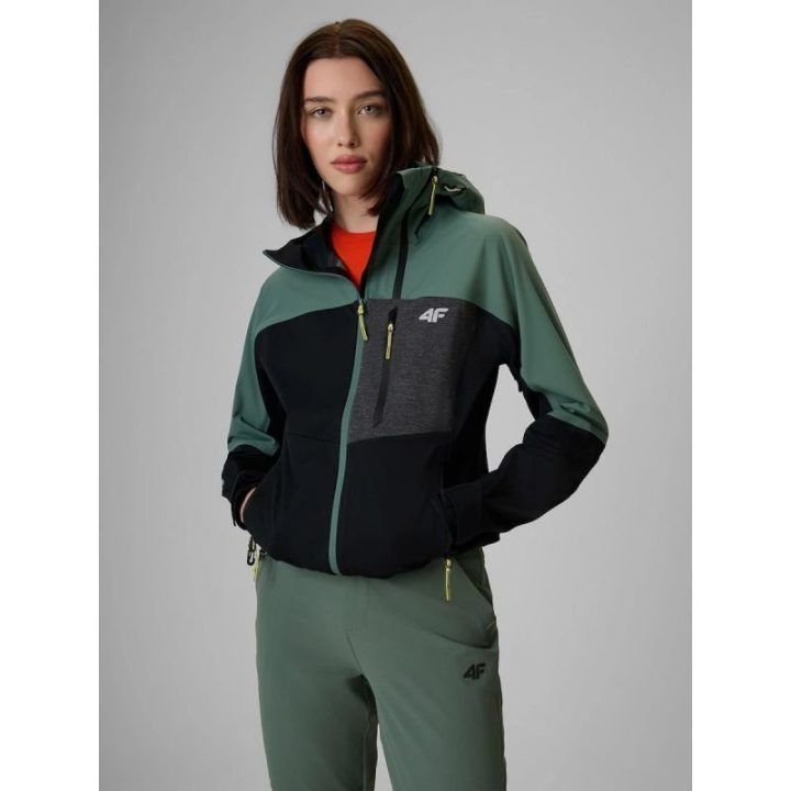 Moteriška softshell striukė 4F PRO NeoDry 10000, juoda ir žalsva