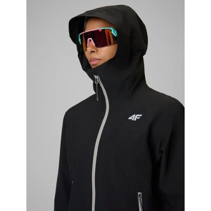 Moteriška trekkingo striukė 4F PRO NeoDry 15000, juoda
