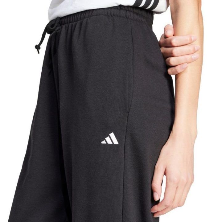 Moteriškos laisvalaikio kelnės adidas Essentials Small Logo, juodos