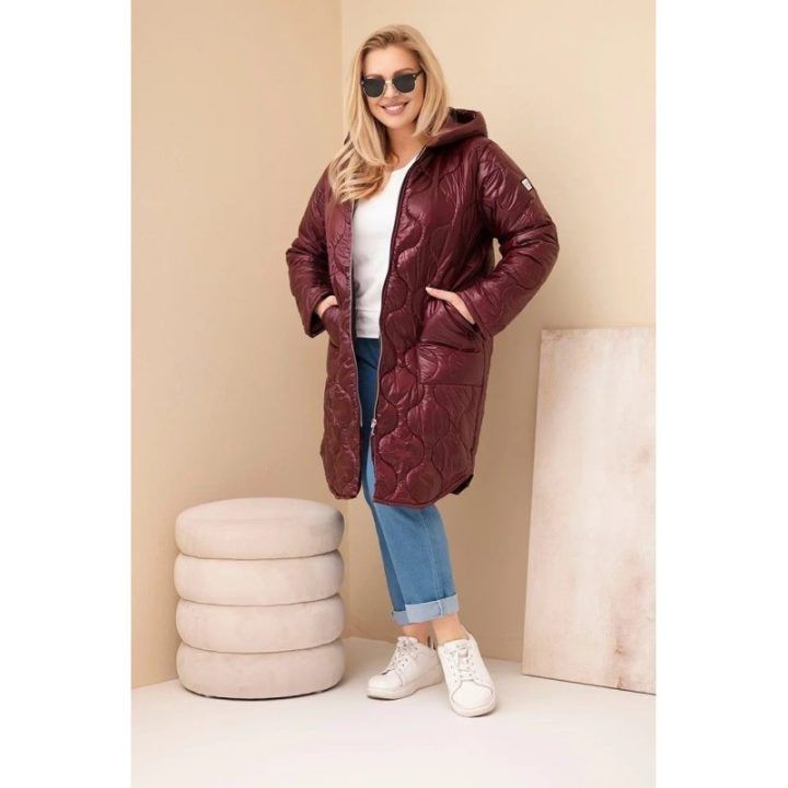 Moteriška Plus Size žieminė dygsniuota striukė su gobtuvu, burgundiškos spalvos