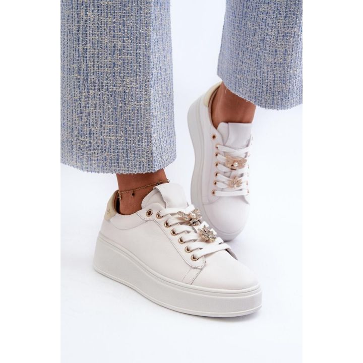 Balti sportbačiai su platforma Step in style