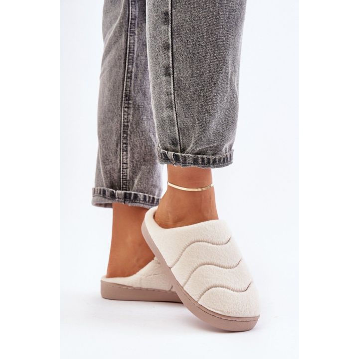 Moteriškos šlepetės su kailiuku Step in style