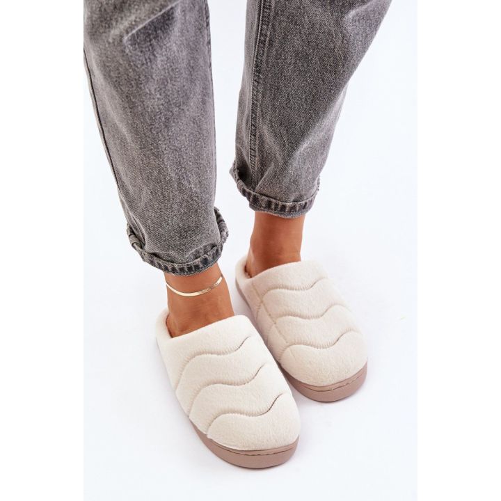 Moteriškos šlepetės su kailiuku Step in style