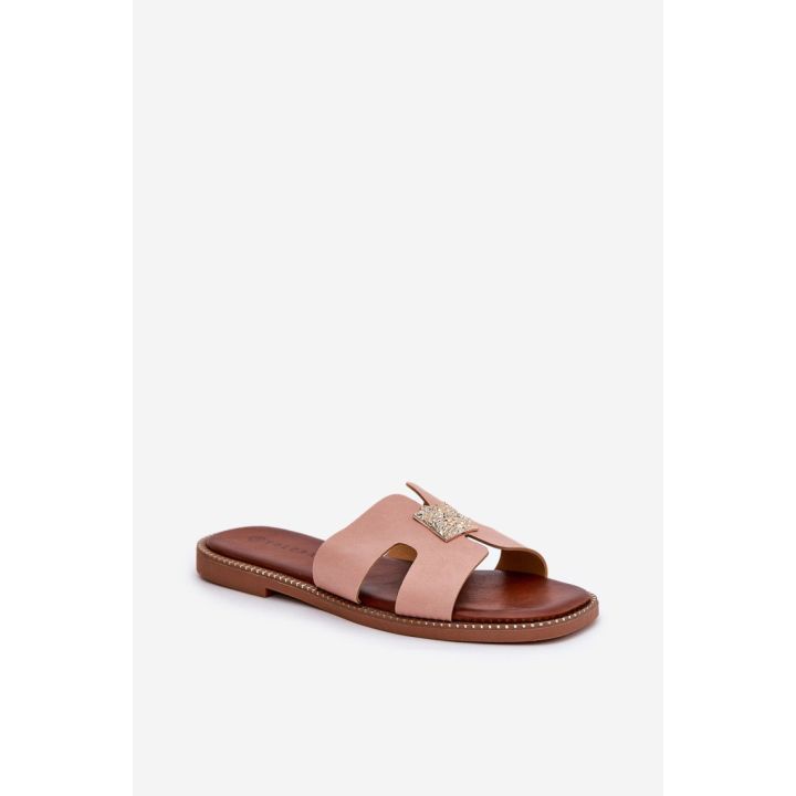 Rožinės basutės su dekoratyvine detale Step in style