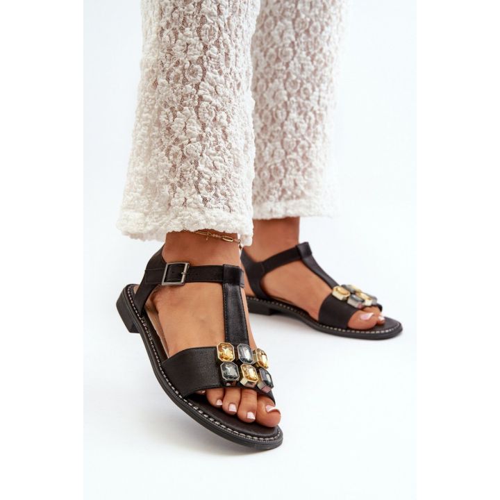 Juodos basutės su dekoratyvinėmis detalėmis Step in style