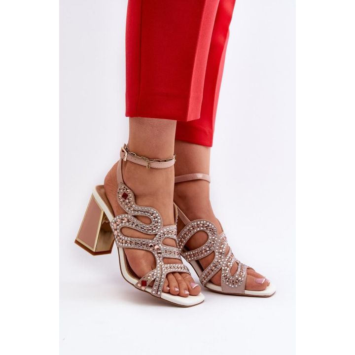 Smėlio spalvos basutės su kulnu Step in style