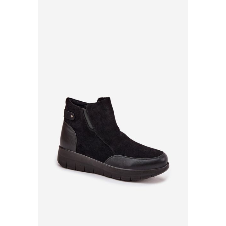 Juodi aulinukai Step in style