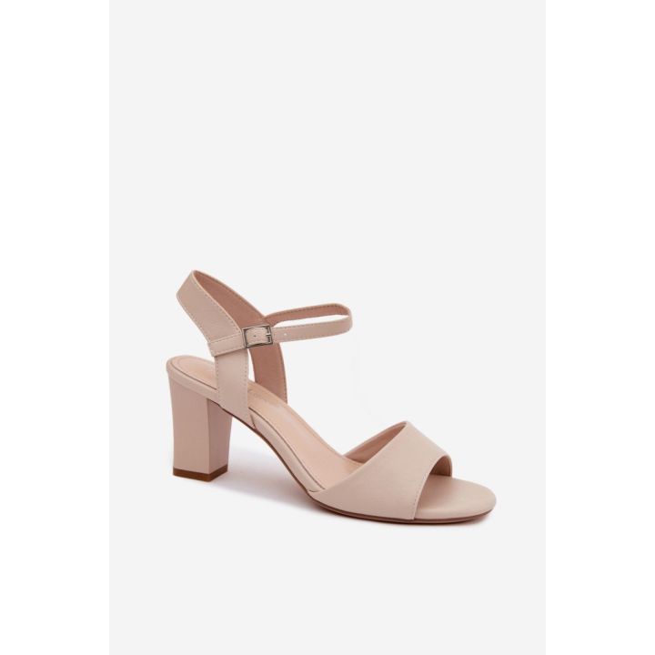 Smėlio spalvos basutės su kulnu Step in style