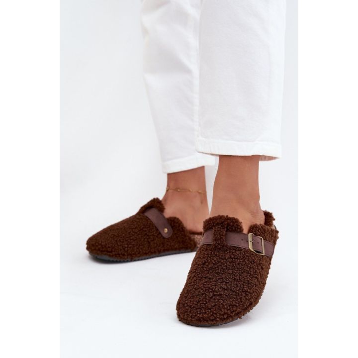 Moteriškos šlepetės su dirželiu Step in style