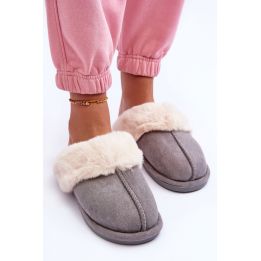 Pilkos moteriškos šlepetės su kailio apdaila Step in style