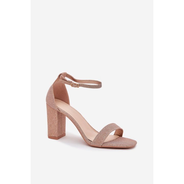 Aukštakulnės basutės su blizgiu kulnu Step in style