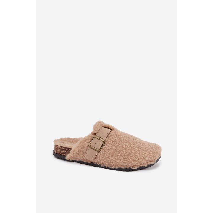 Smėlio spalvos šlepetės su sagtimi Step in style