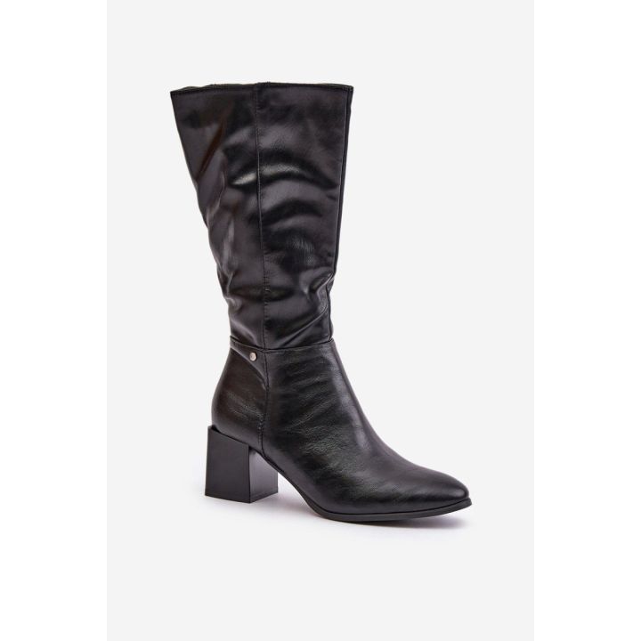 Juodi ilgaauliai batai virš kelių Step in style