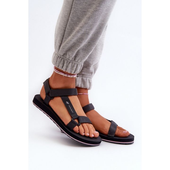 Juodos sportinės basutės Step in style