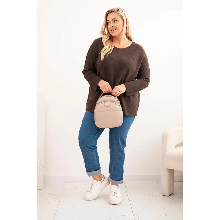 Moteriškas Plus Size megztinis su valtine iškirpte, rudos spalvos