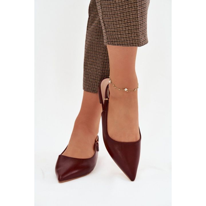 Burgundiškos balerinos su smailėjančia nosimi ir dirželiu Step in style