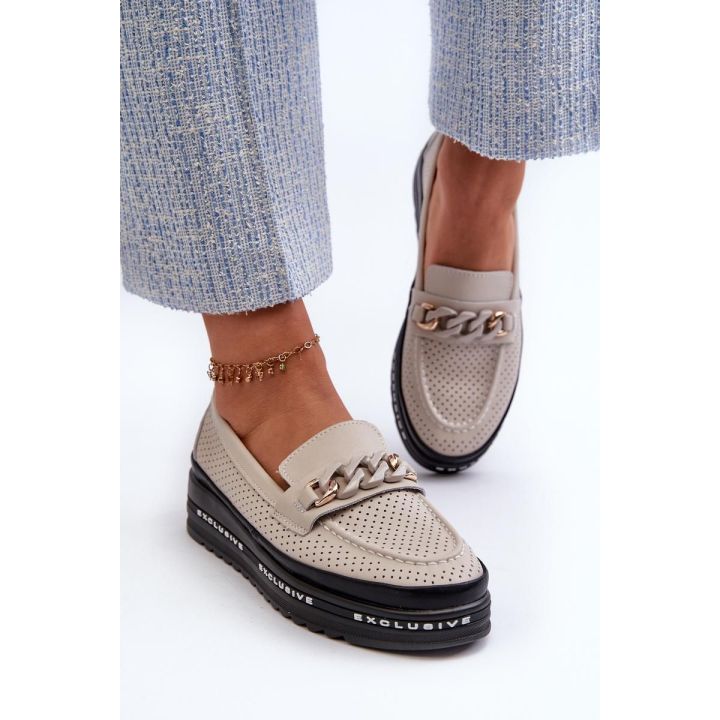 Mokasinai su grandinėlės detale Step in style